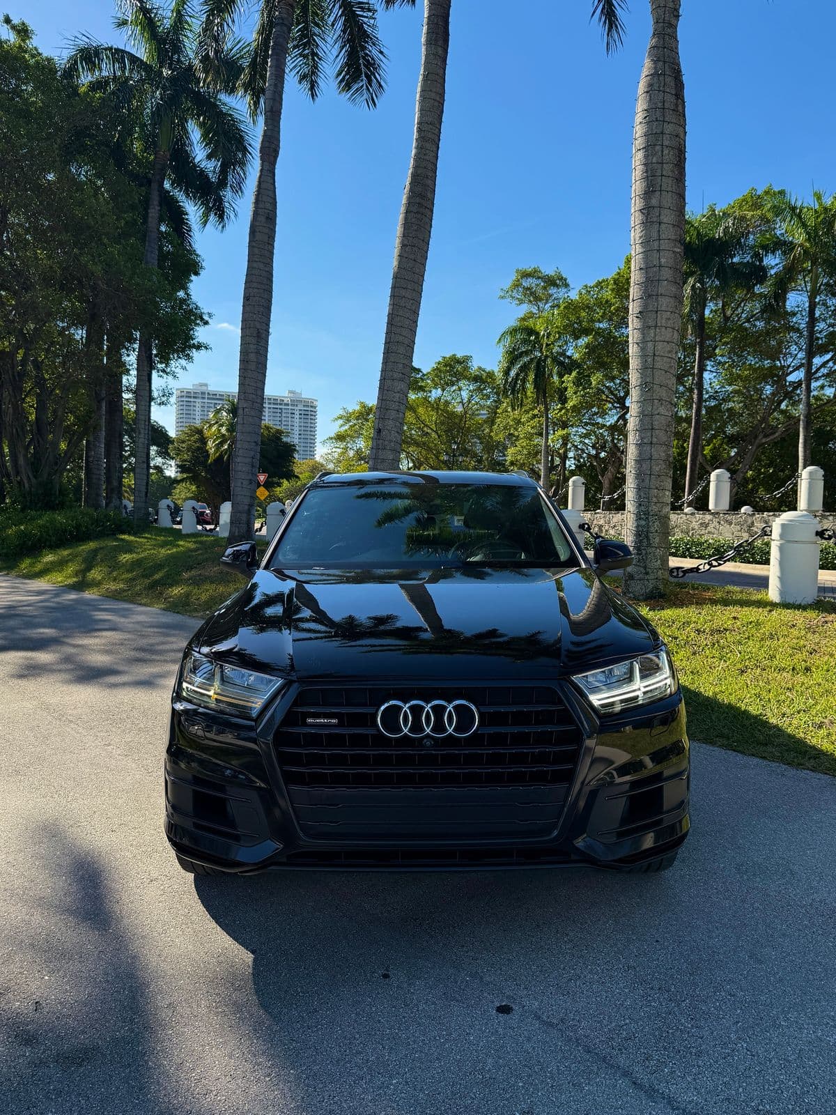 Audi Q7 Negra